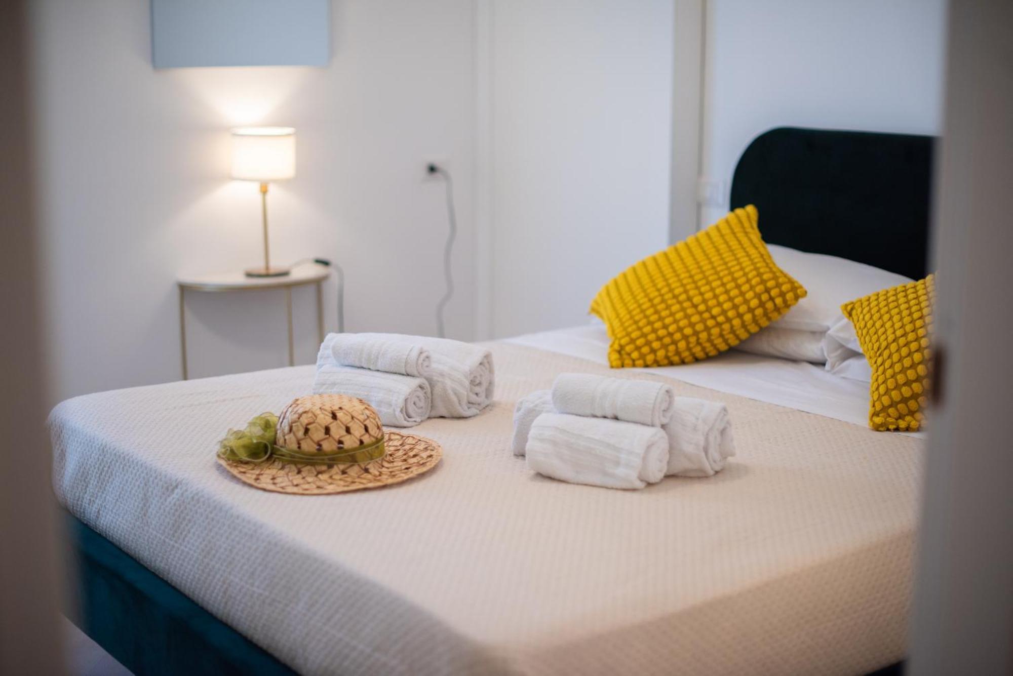 Villa Clara Suites ตาออร์มินา ภายนอก รูปภาพ