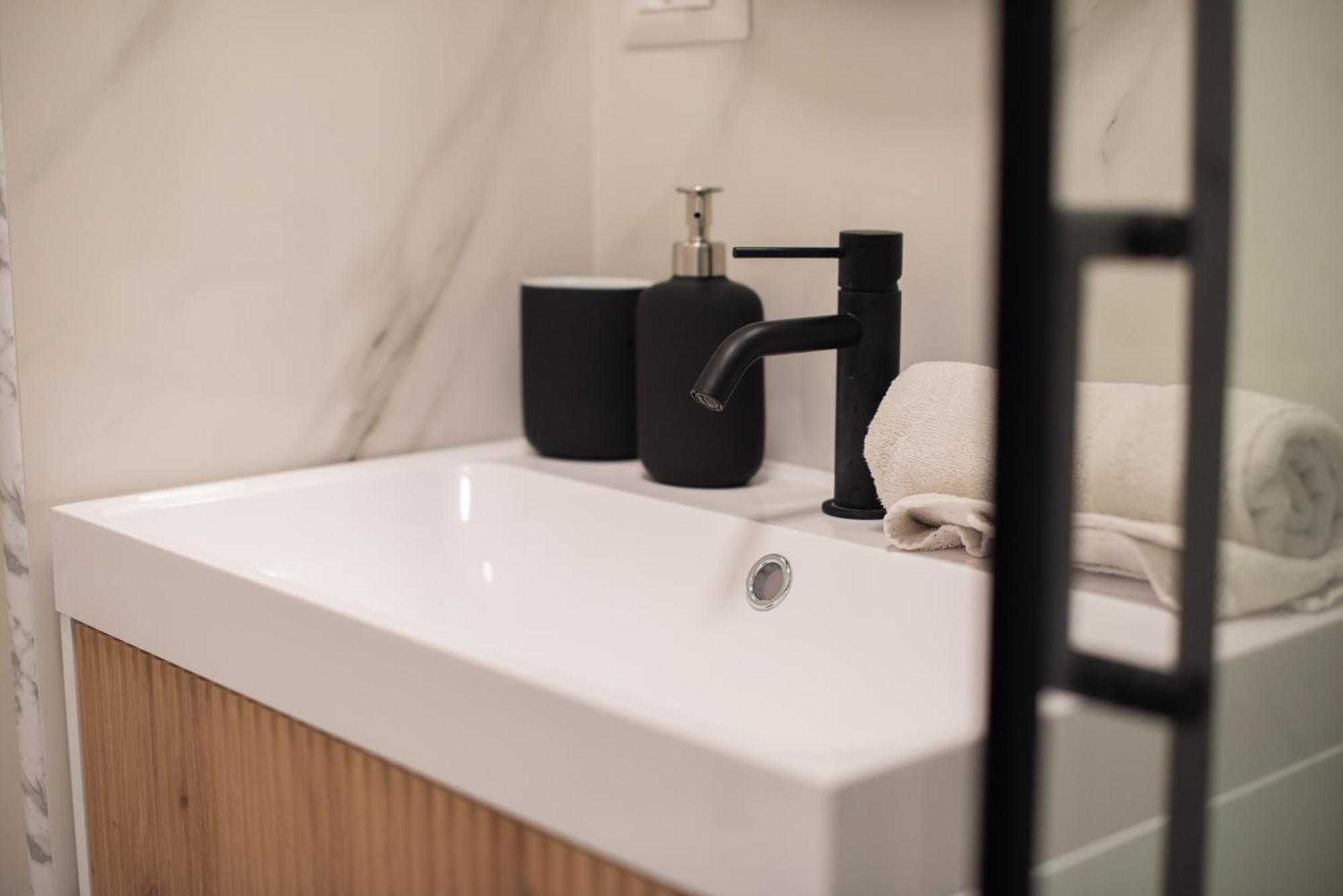 Villa Clara Suites ตาออร์มินา ภายนอก รูปภาพ